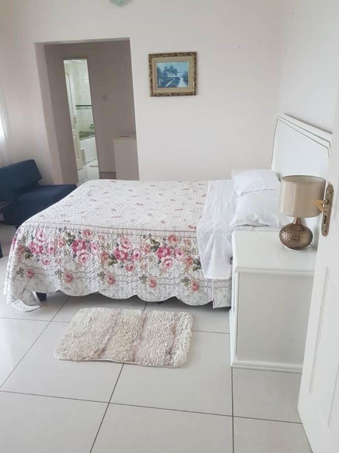 Carlcyn Homestay ハボローネ エクステリア 写真