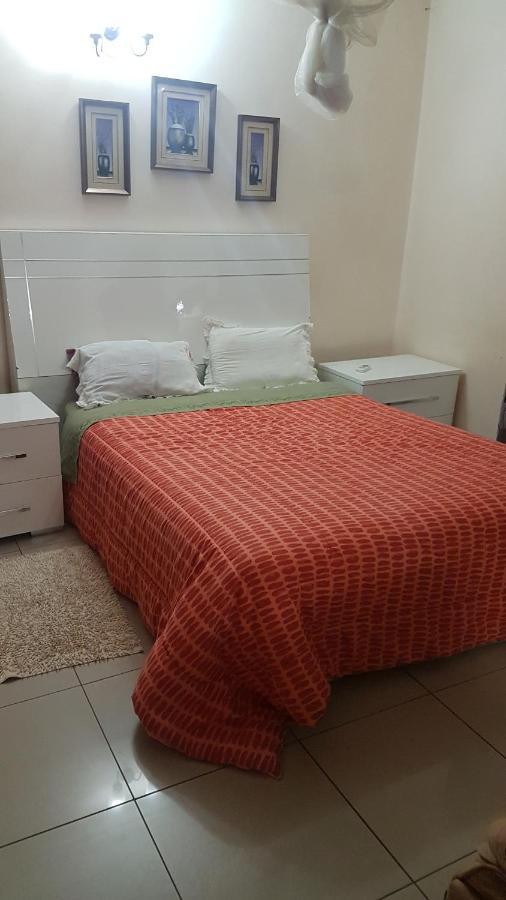 Carlcyn Homestay ハボローネ エクステリア 写真